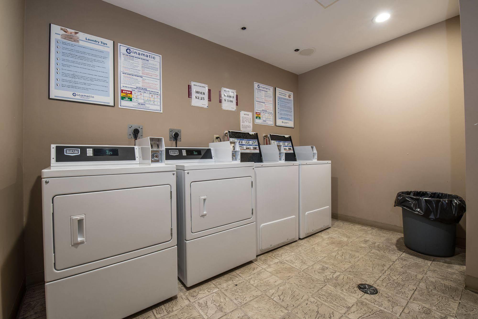 Argyll Plaza Hotel Edmonton Zewnętrze zdjęcie