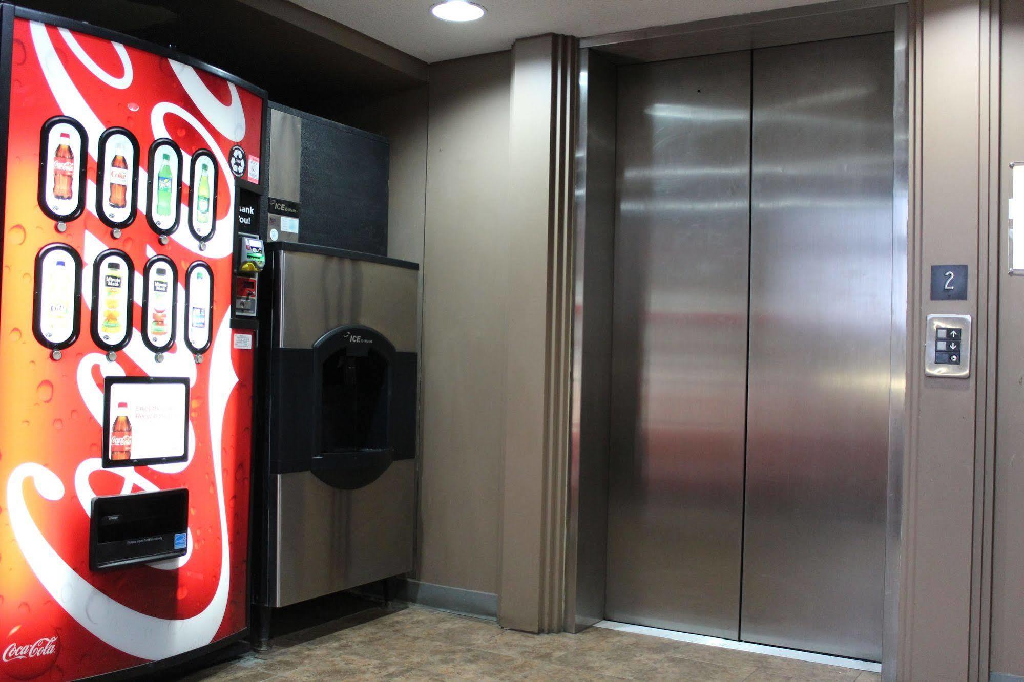 Argyll Plaza Hotel Edmonton Zewnętrze zdjęcie