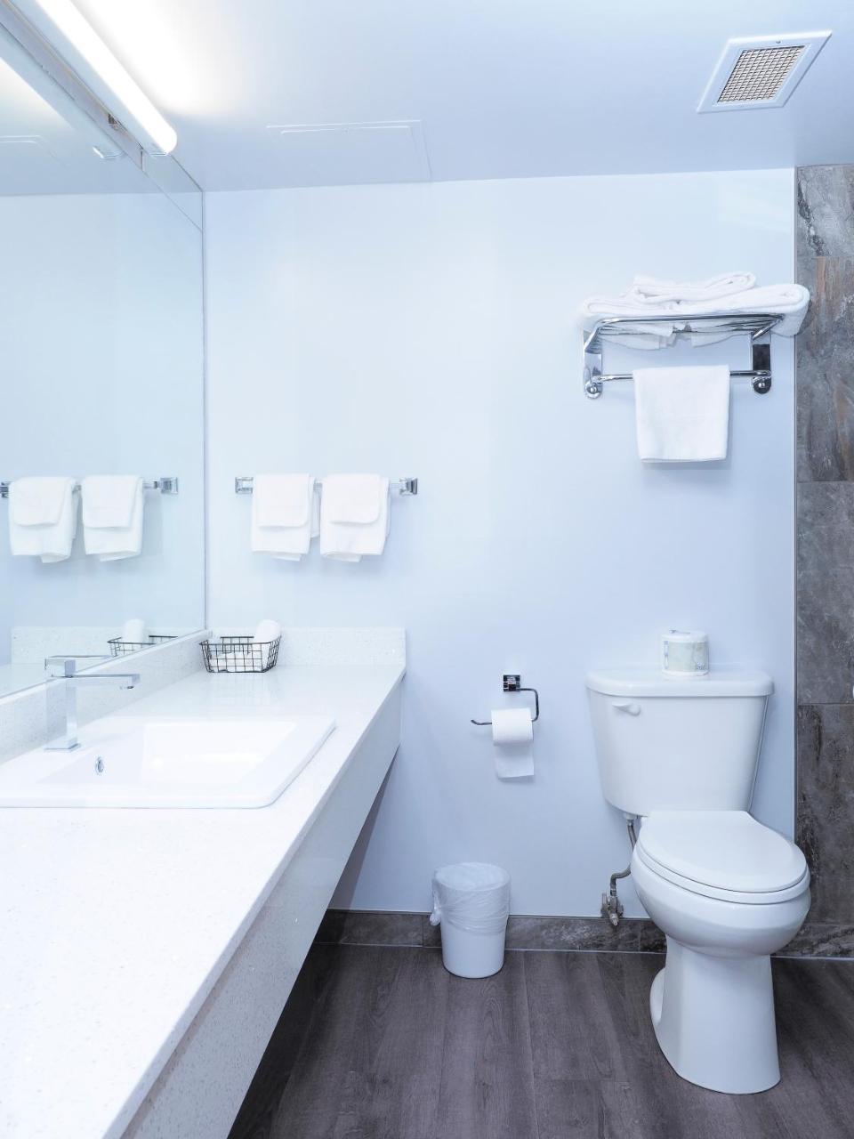 Argyll Plaza Hotel Edmonton Zewnętrze zdjęcie